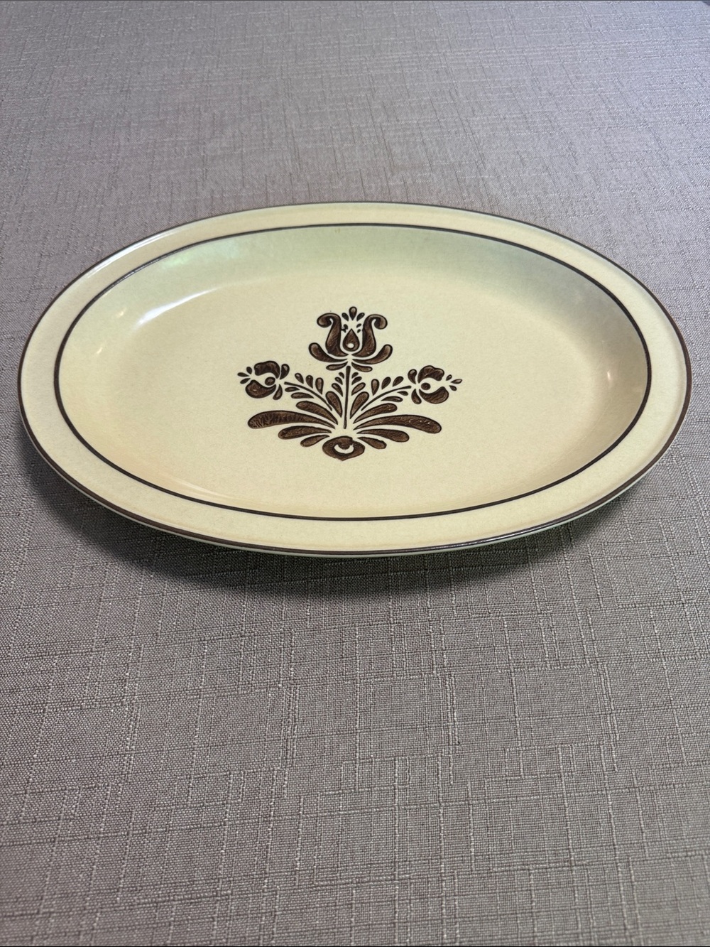 Vintage Pfaltzgraff Village Oval Serving Tray 6-16 platter stoneware USA